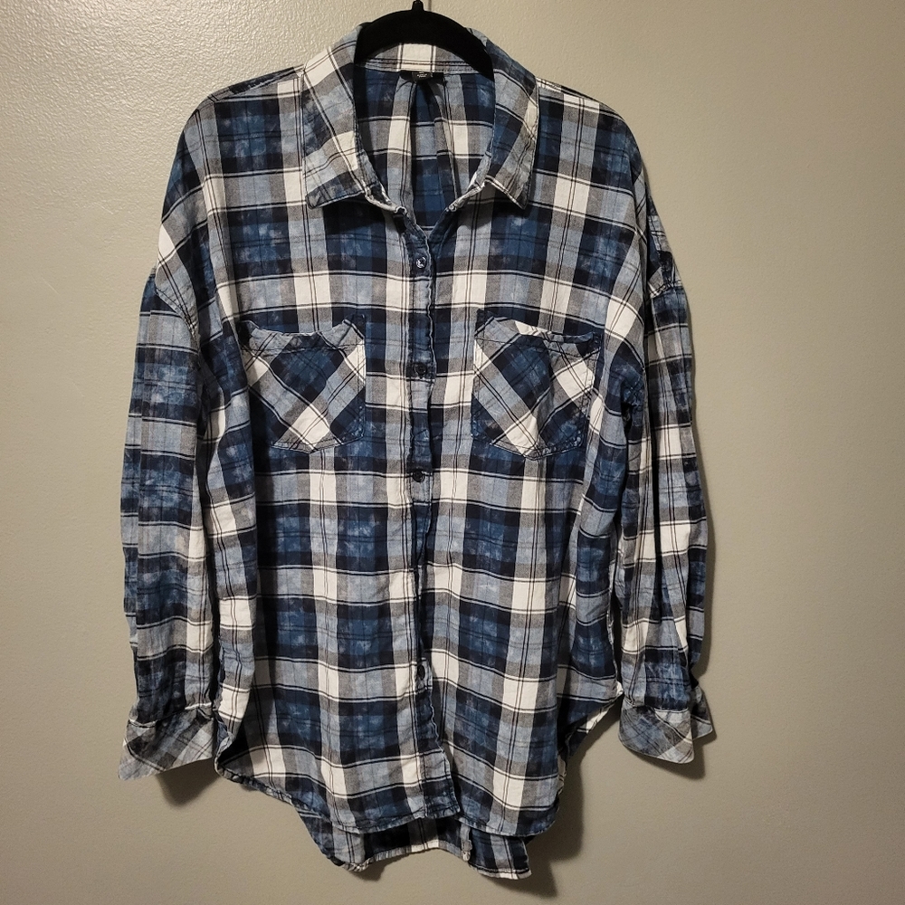 Size XL a.n.a Blue & White Button Down Top